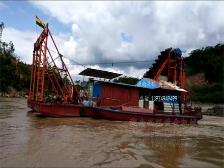 采金船 玻利維亞 工作現場